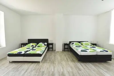 Image de Luxuriöse großzügige Wohnung ca 130 qm mit Gartenterrasse