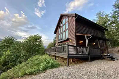 Image de Mountain view cabin with access to a private dock on Watauga Lake