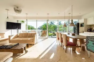 Charming 3br apt, spacious and very well located!