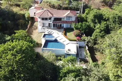 Image de Mexican Villa / méditerranéen A 5 minutes à pied de la plage