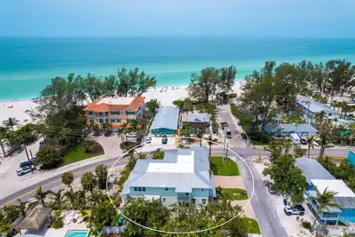 Image de Steps to Beach! Private Pool