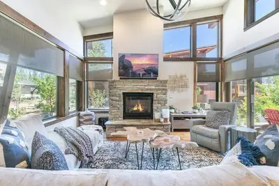 Image de Stellar's Nest at Schaffer's Mill, 4 Bdrm, Golf Access & Club Amenities!