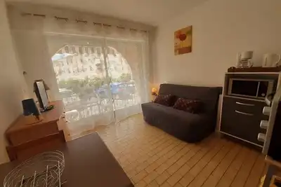 Image de Studio avec Parking, Wi-Fi et Animaux Acceptés - Proche Étang de Thau et Thermes