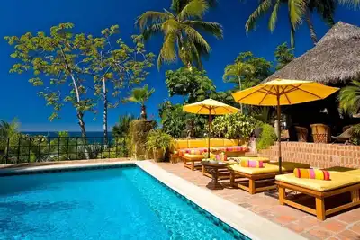 Image de 9 bedroom Villa in Puerto Vllarta Conchas Chinas