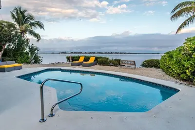 Image de 30% Discounted Rate-Waterfront-Open Water View-Pool-Dock-Kayaks-Parking