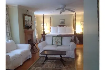 Image de \"Sabino\" 1 Bdrm Suite