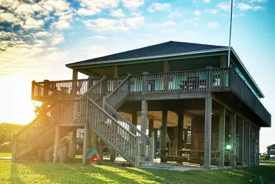 Image de Beachfront Stunner - Steps To The Sand