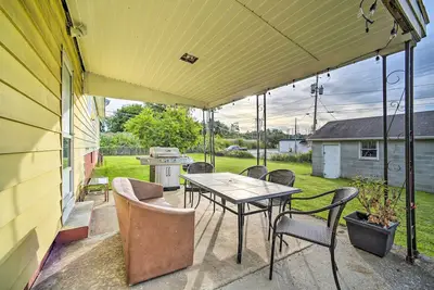 Image de Albany Home w\/ Fenced Yard & Patio - Pets Welcome!