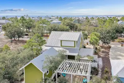 Image de WindMark Beach, Family Home, Guest Suite, Great Outdoor Spaces ~ Slice of Heaven