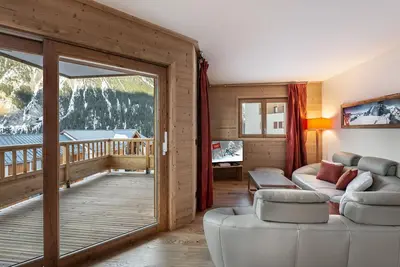 Image de Appartement T4 Ă Courchevel Moriond, Ă 100m des pistes, avec parking, WiFi et services inclus