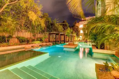 Image de Romantic Getaway: Private Terrace & Pool