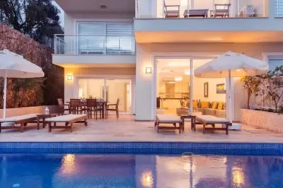 Image de Elif Sunninghill 3 bed Duplex Apartment With Large Private Pool and sun Terrace