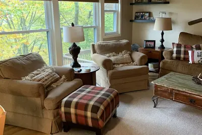 Image de Walk to lodge, slopes, golf, hike, skate, & tube. 3bdr/3bath