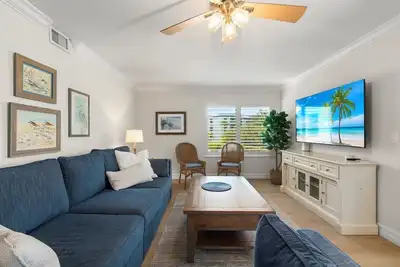 Image de Sanibel Surfside 215: Beachside Getaway Near Beach