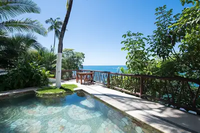 Image de Beachfront Steps from Romantic Zone: Casa Cuatro Abrazos (Lower Half)