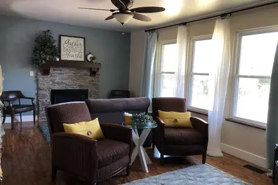 Image de Unique, Big and Fun Entire Property!