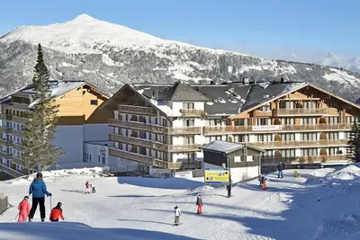 Image de Bel appartement avec piscine, Wifi, Tv, balcon, animaux admis, vue panoramique et parking