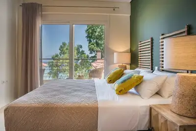 Appartement de luxe a Cephalonie | Appartement Menta | 1 chambre | piscine | Vue sur la mer | Karavo