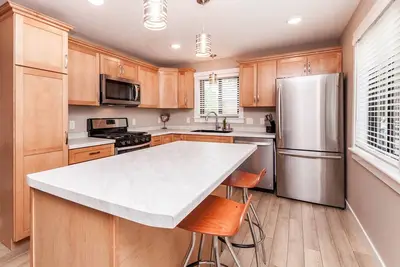 Suites on 4th unit # 2 - 2 bdrm-2 bath-1 mile-Mayo Clinic