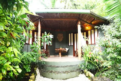 Image de Tropical Garden & Surf Bungalow 1 Pachamama Lodge Mal País
