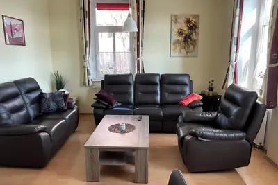 Image de Spacious vacation apartment on the Elbe