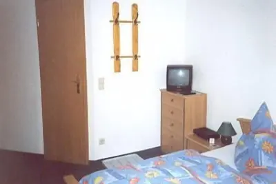 Image de Guest room on the ground floor in the south of Dresden