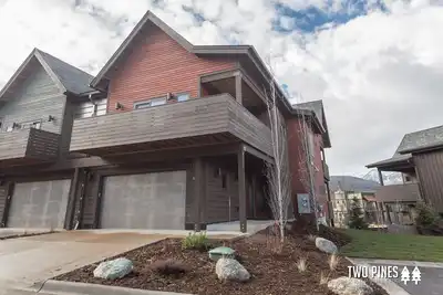 Image de Pheasant Tail Home! Private Hot Tub! Gameroom! 15 Min Drive to Resort!