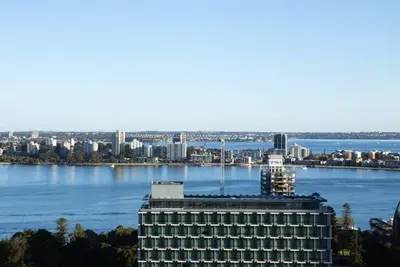Image de Central Cbd Exec Stunning View Wifi Netflix Wine
