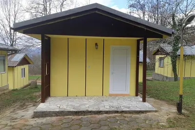Image de Bungalow pour 2 personnes dans la zone idéale du village de Kamena
