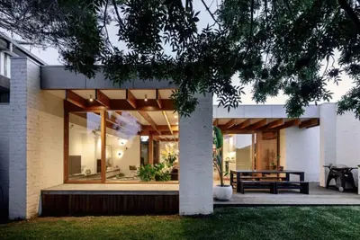 Image de Barwon heads architect designed beach house heated pool, great location sleeps 8