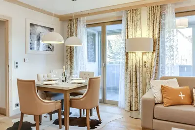 Image de Appartement moderne avec WiFi et parking sous-terrain Ă Courchevel Village