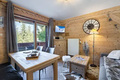 Image de Appartement cosy avec piscine, spa et parking, au pied des pistes, 4 pers. , Méribel Village.