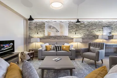 Image de Appartement 5 pièces, centre Courchevel Village, proche pistes, 8 pers. , parking, fitness