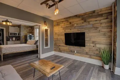 Image de Rustic 2br Loft with River Views