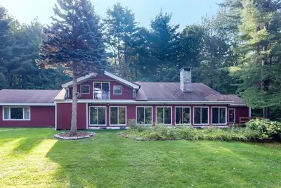 Image de The Pool House