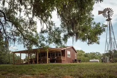 Image de Rustic Cabin in the Woods