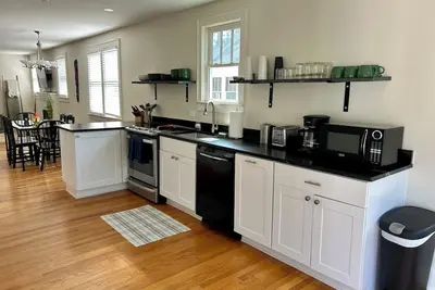 Image de Updated Park Retreat - 3 Queens - Modern & Family-Friendly - Park Circle, N Chs