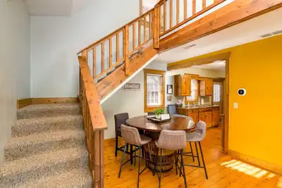 Image de Blue Spruce. Trailside Lodging