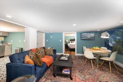 Image de Crepe Myrtle Cottage: Garden Apartment on the Cape May Canal