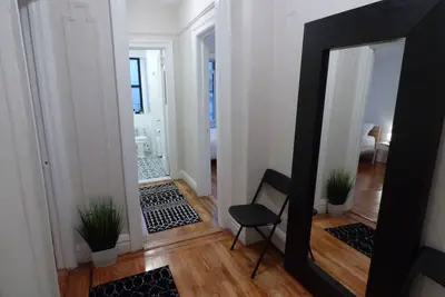 Image de Modern Sunny Apartment in Pelham Parkway, Bronx, Ny