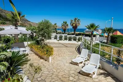 Villa Bluoltremare > 50 mt Beach Playa