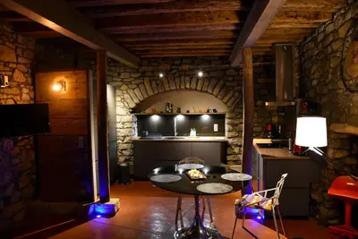 Image de Caveau Contemporain au coeur d'Arbois Kv'O37
