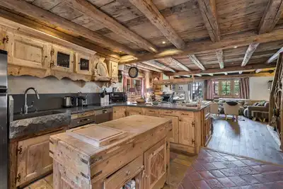 Image de Chalet 6 chambres avec jacuzzi et sauna, proche télécabine et navette gratuite, Méribel Raffort