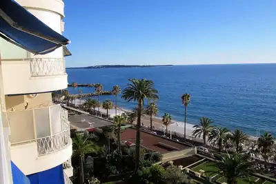 Image de Appartement Cannes 2-4 personnes au 4ème étage avec terrasse magnifique vue mer