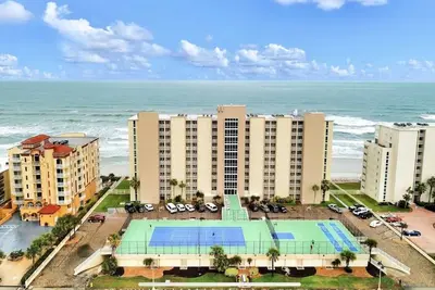 Image de Weekly Discounts! Direct Beach Access! No Drive Beach! Full Kitchen! Pool!