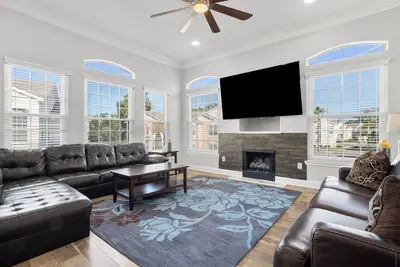 Image de Gulfport-Biloxi Retreat ★ 3br ★ 2 Pools ★ Hot Tub ★ Ps5 ★ Xbox ★ Wi-Fi ★ Clean