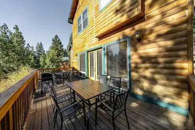 Image de Sierra Pines Villa~5br~Mins to Lake~Game Room