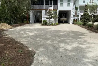Image de New Waterfront Home Located On the Steinhatchee River.