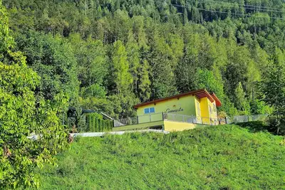Image de Apart Sunnseita - Holiday apartment with a wonderful view of Laudeck Castle
