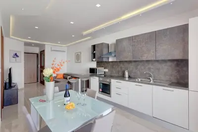 Image de La Rive Smart Seaview Luxurious Apartment